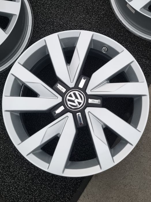 Felgi Alu 16" VW Passat B8 B7 B6 T-Roc Golf Touran Caddy 5x112 Orygina
