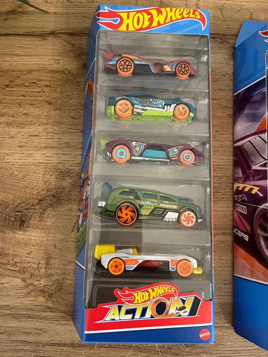 Набір із 5 машинок Hot Wheels