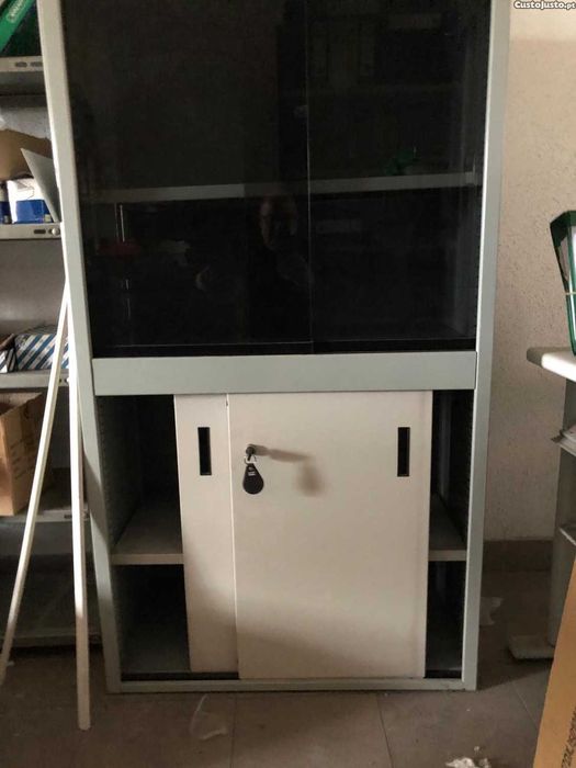 Armário de Escritório metálico c/portas vidro/metálicas c/chave