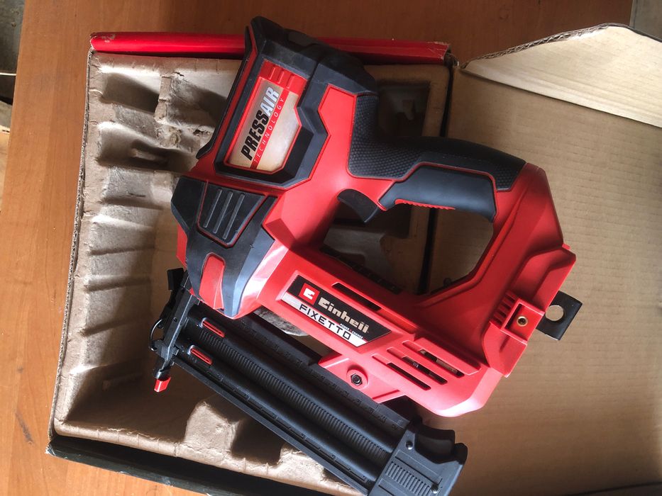 Степлер нейлер потужний фірми Einhell Fixetto 18/50 N X Change18В Solo