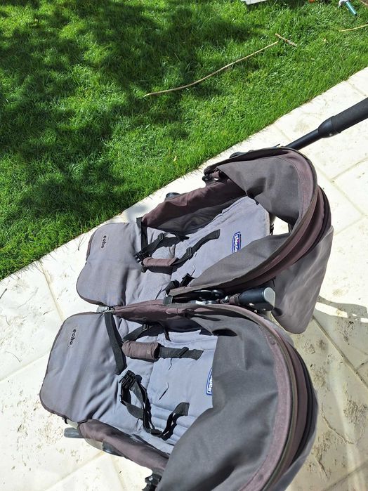 Carrinho gémeos Chicco echo