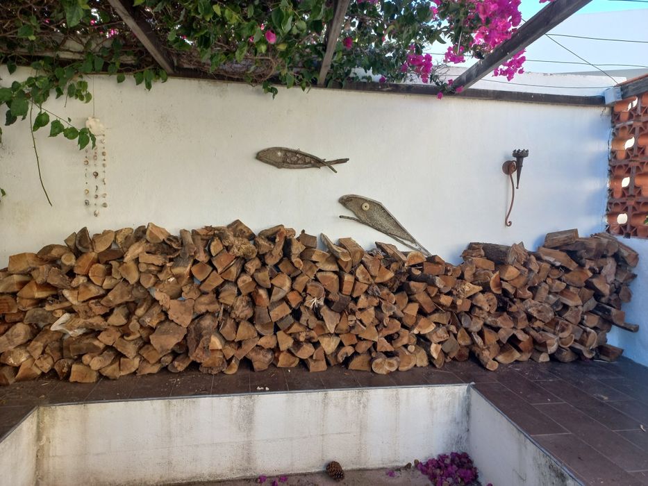 Lenha seca de qualidade