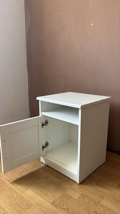 Mesa de Cabeceira branca IKEA