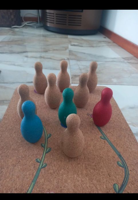 Jogo bowling cortiça