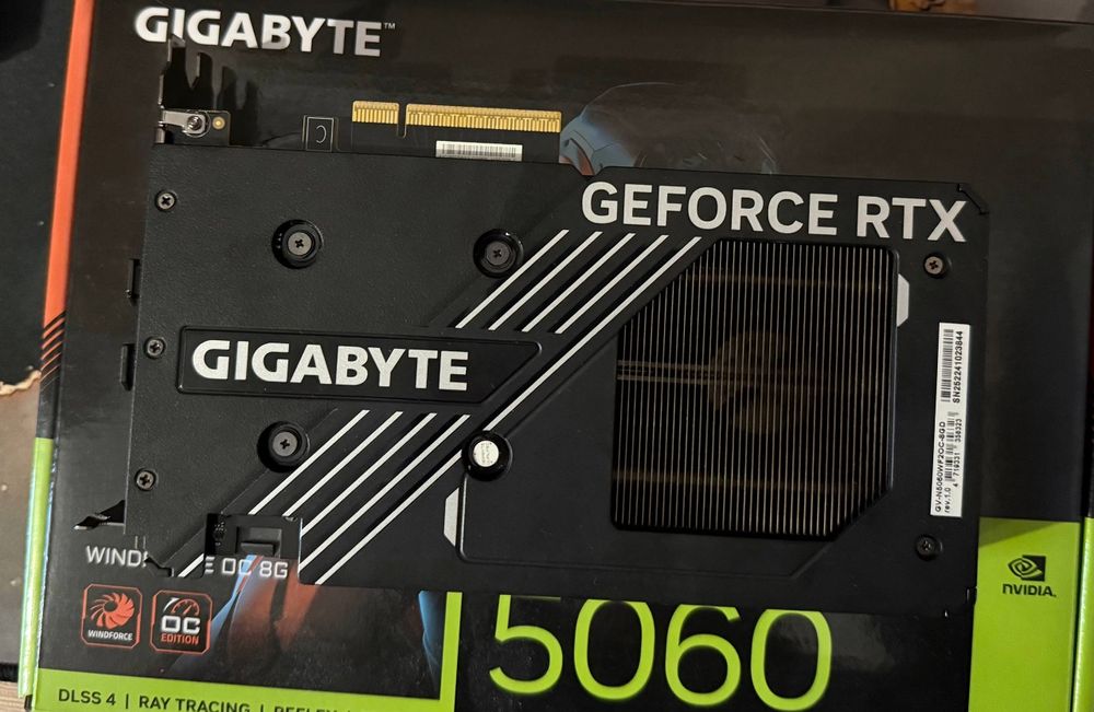 Продаю відеокарту rtx 5060