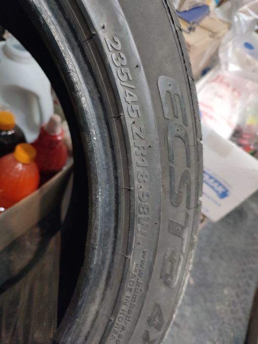 Пара резини Kumho 235/45/R18