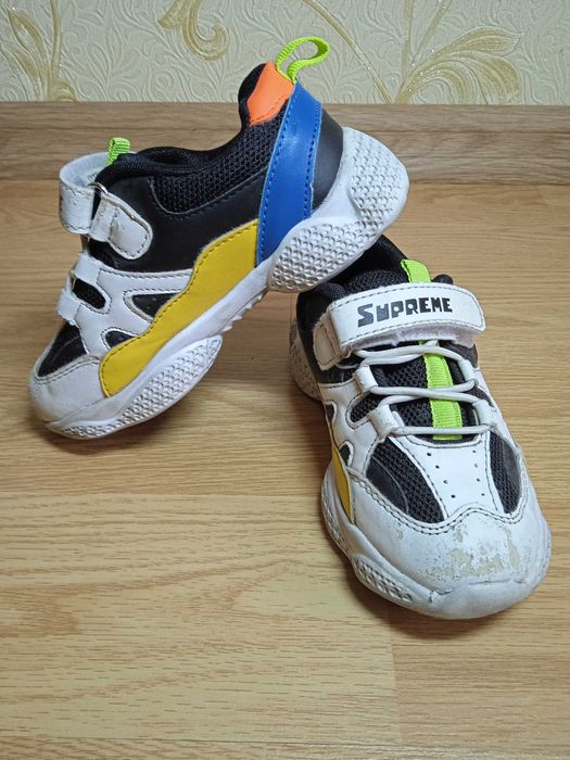 Кроссовки детские 28 размер