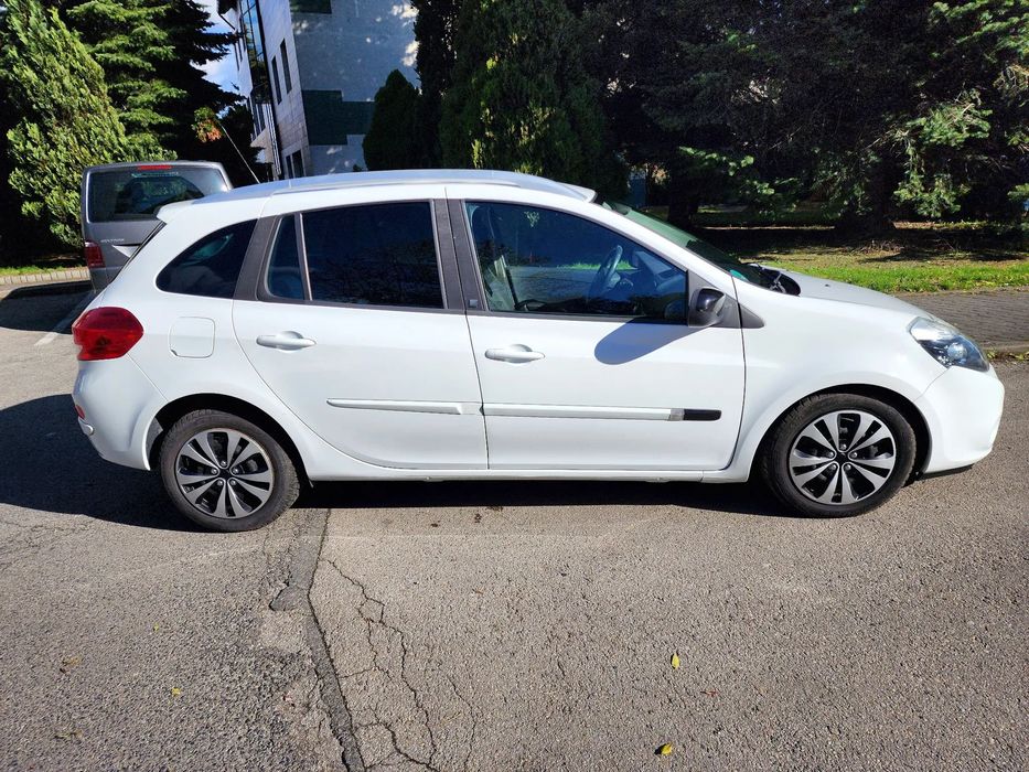 Renault Clio 101KM benzyna 4x nowe tarcze, amortyzatory i sprężyny Klimatronik Navi