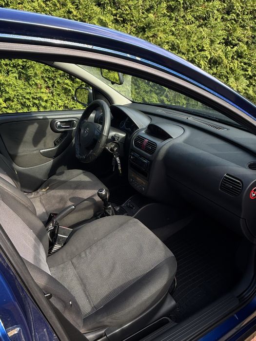 Opel corsa c  1.2  75km