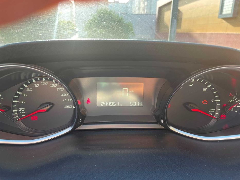 Peugeot 308 SW 1.6 BlueHDi 120cv — photo 4