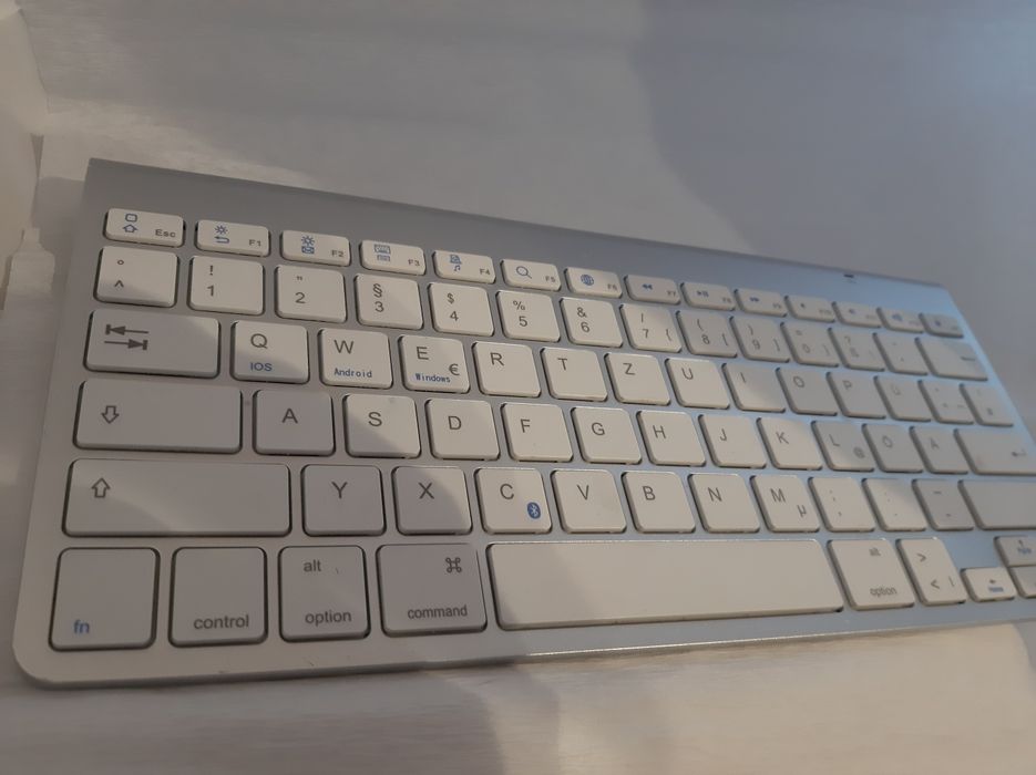 Klawiatura bluetooth Aplic