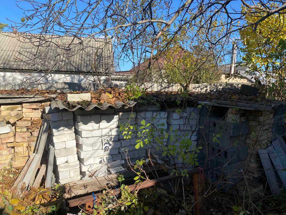 Продаж старого будинку+ фундамент+земельні ділянки 25+15,7соток