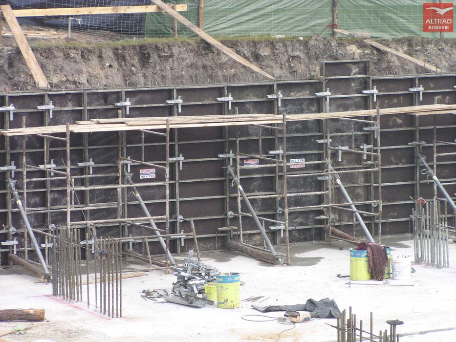 Wynajem Szalunków Ściennych, Płyty szalunkowe, Ogrodzenia z betonu