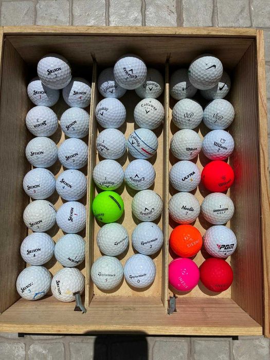 45 bolas de golf  Tetleist ,15 callaway e teylor ,15 srixon 15 diversas