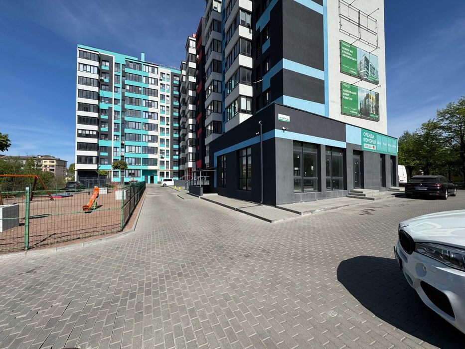 Оренда приміщення(фасад)у новобудові С.Бандери. 1 Пов.260м²,300 підвал