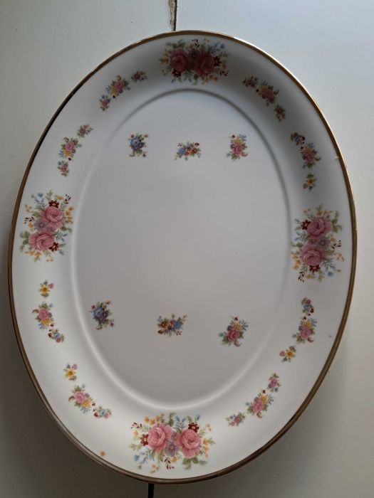 Terrina com tampa da Limoges e travessa