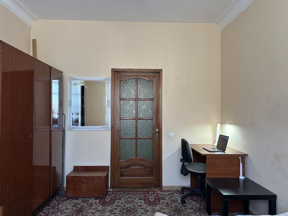 Комната посуточно. Центр. Хозяин. Ул. Пирогова.