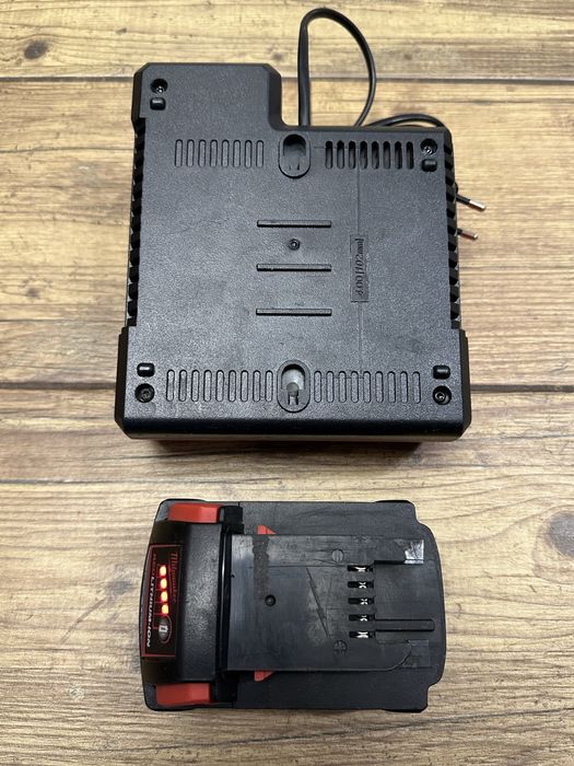 Bateria, akumulator Milwaukee M18 5Ah | ładowarka M12-18C