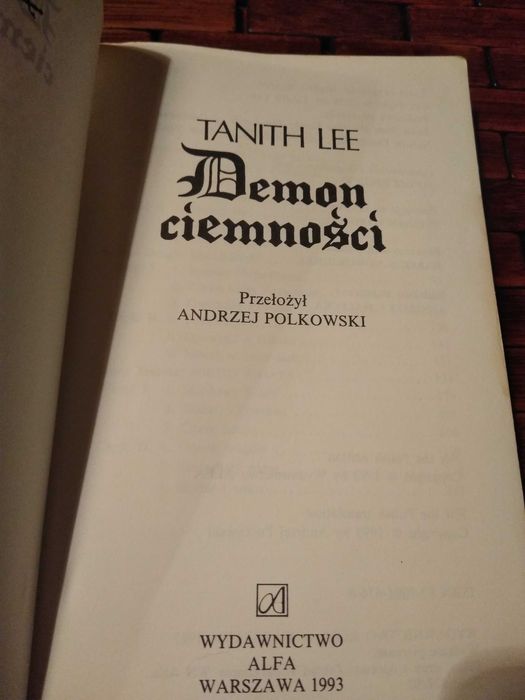 Lee demon ciemności fantasy
