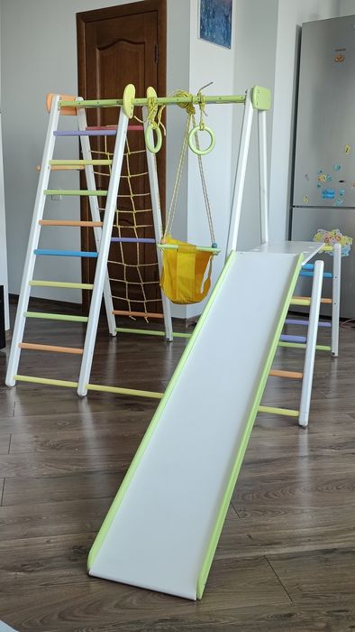 Дитячий спортивний комплекс, шведська стінка