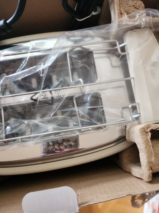 Toster z detalami imitujące drewno