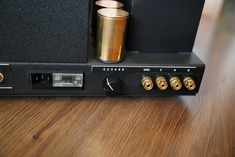 VAC  Renaissance 30/30  усилитель мощности