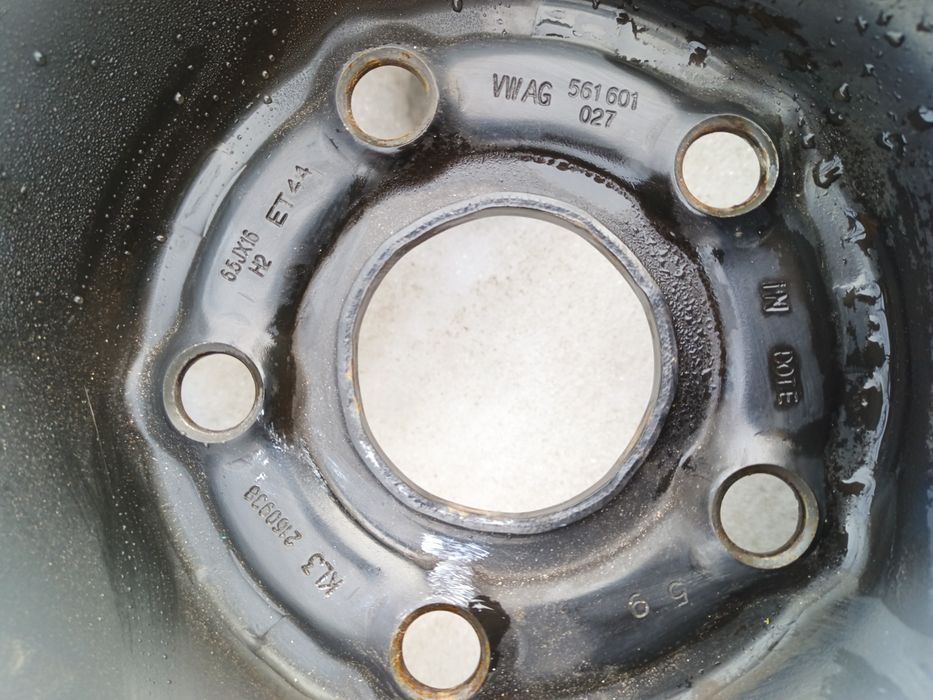 felgi stalowe 16 WAG
6,5Jx16H2
Et 44