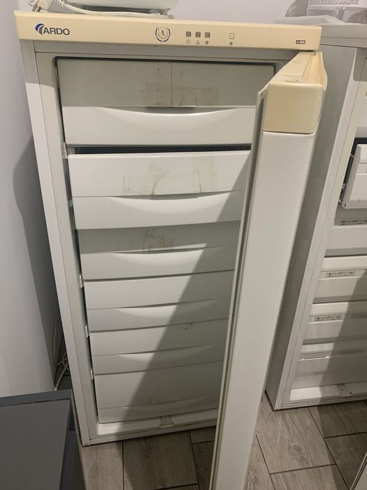 Продам 2 морозильні камери+холодильник