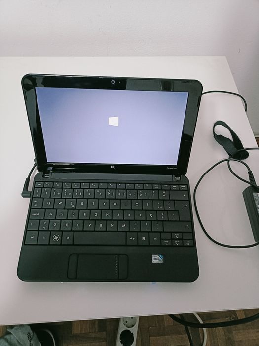 Portátil Compaq pequeno bem estimado como novo