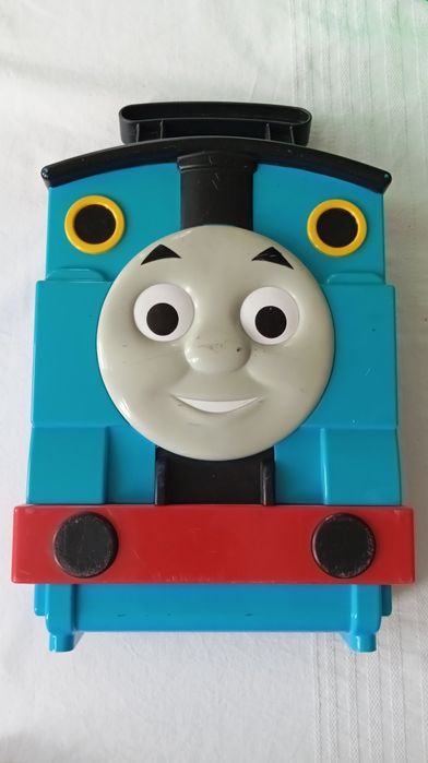 Walizka Tomek i przyjaciele i 8 pociągów