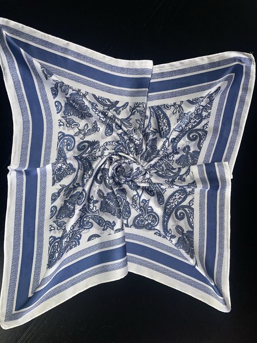 Lenços variados Novos