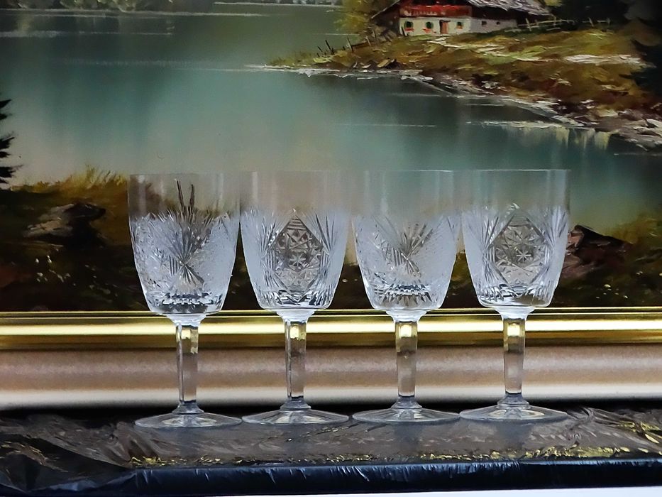 Kieliszki kryształowe 4 sztuki – ręcznie szlifowane – pojemność 250 ml