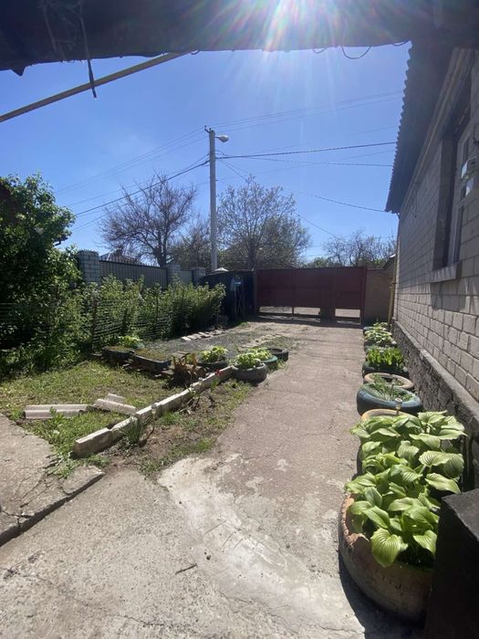 Продаж. 1/2 будинку в тихому центрі ( район Астри)