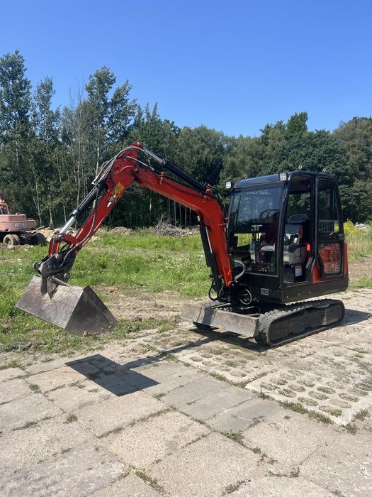 Wynajem minikoparki 3t