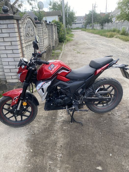 Ліфан ср 220 червоний