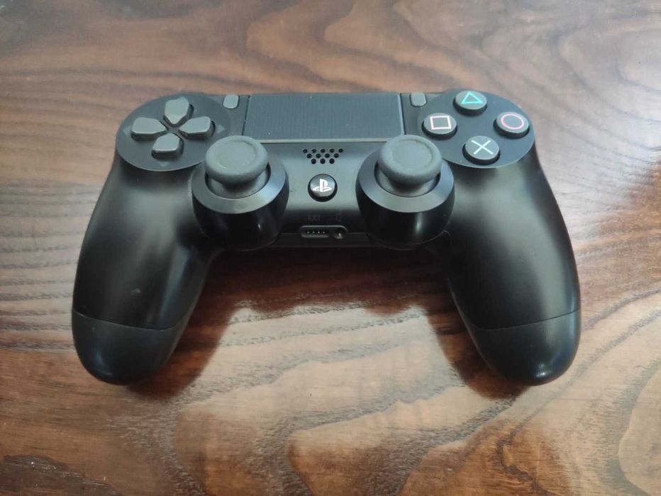 Comando ps4 original a funcionar bem