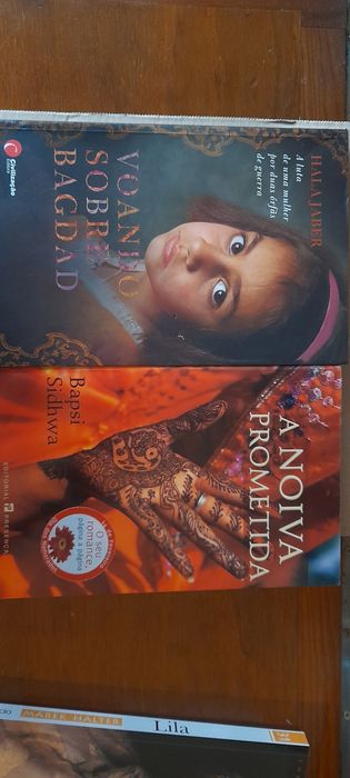 Livros diversos: Uma mulher rebelde entre outros