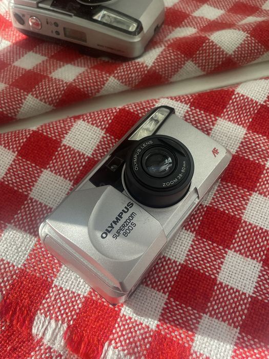 Olympus Superzoom 800s Плівкова камера