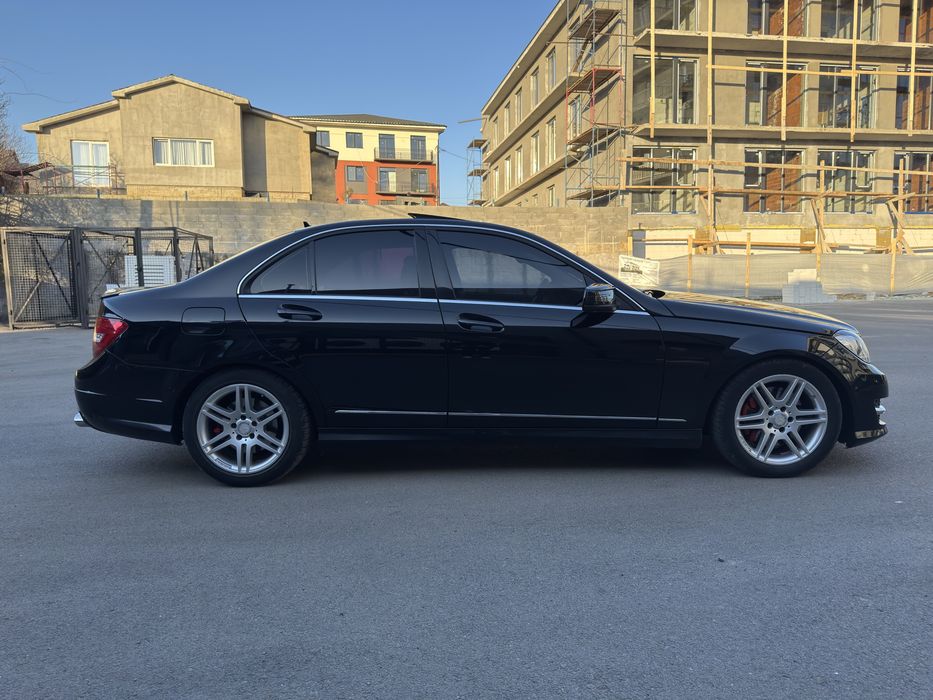 Mercedes-Benz C-Class 2014 VIN WDDGF8AB9EA945872 фото оголошення 3 з 19