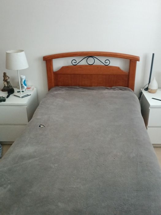 Cama de solteiro cerejeira
