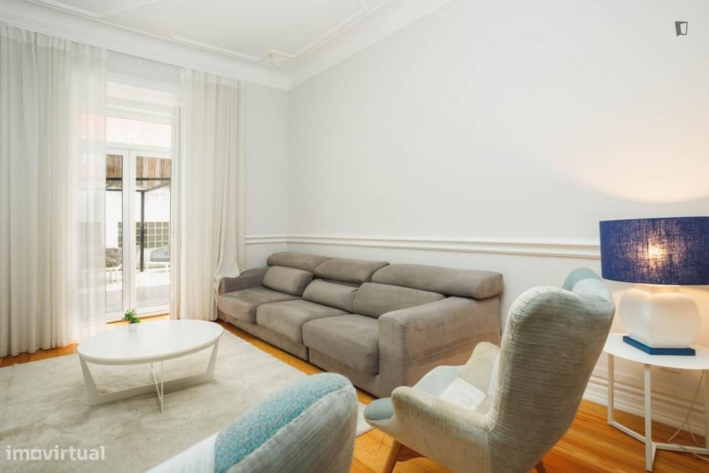 Apartamento com 4 quartos - localizado em Picoas Lisbon