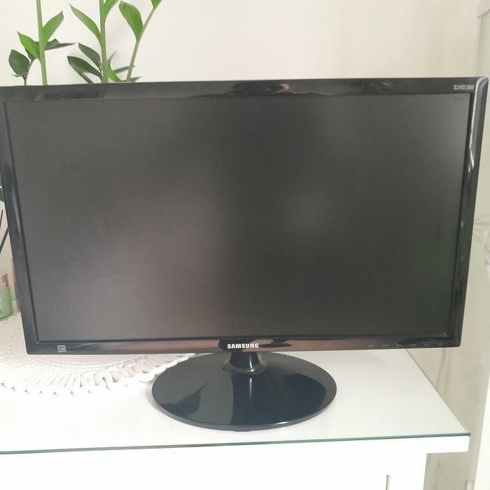 Monitor Samsung S24D300H