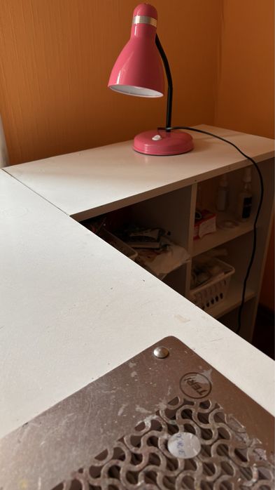 Стол маникюрный