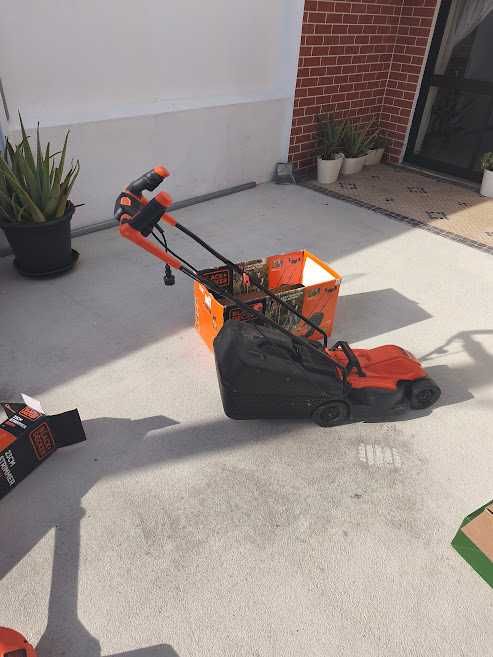 Corta Relva e Aparador Black Deker