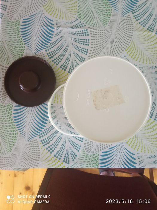 Plastikowe wiaderko na wode pojemność : 4,59 litra