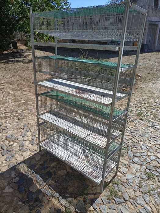 Jaula-Bateria para 64 Codornizes Reprodutoras - 4 pisos sobrepostos