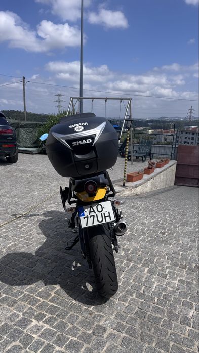 Yamaha XSR 125 amarela