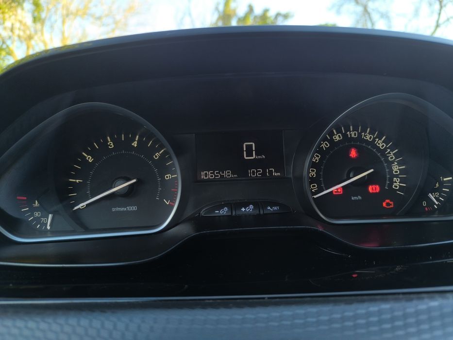 Peugeot 208 1.2 PureTech Style – Junho 2017