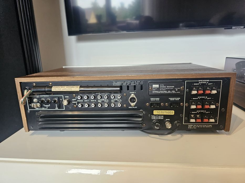 Amplituner Vintage Sansui 771