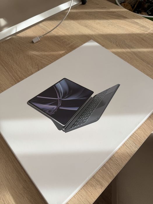 Клавіатура JADEMALL Magic Keyboard для iPad Air 13